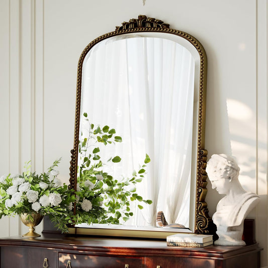 24"×32" Gold Arched Wall Mirror with Vintage Carving