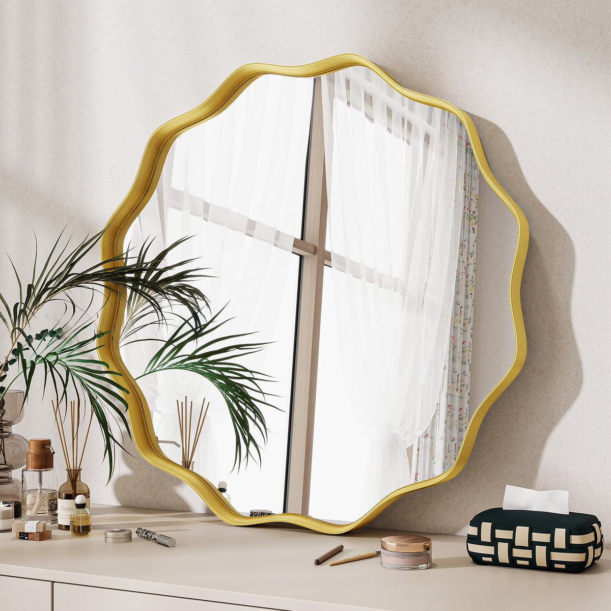 Wavy Round Mirror, 30" Scalloped Metal Frame Gold Circle Mirror